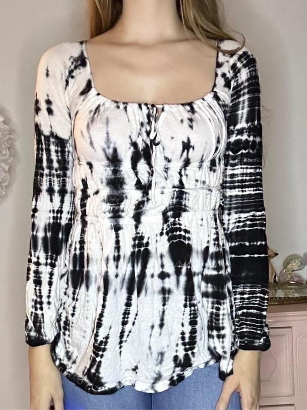 Boston Proper Black and White Tie-Dye Square Neck Long Sleeve Top